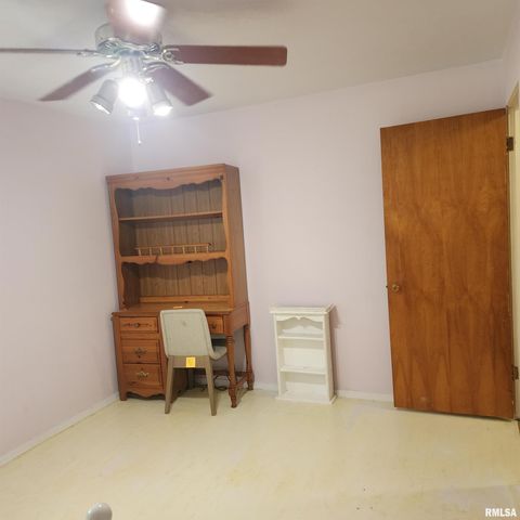 10 HOMESTEAD Drive, Mt Vernon, IL 62864