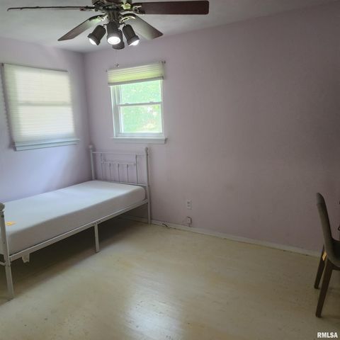 10 HOMESTEAD Drive, Mt Vernon, IL 62864