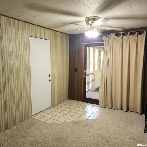 10 HOMESTEAD Drive, Mt Vernon, IL 62864