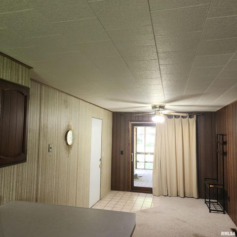 10 HOMESTEAD Drive, Mt Vernon, IL 62864