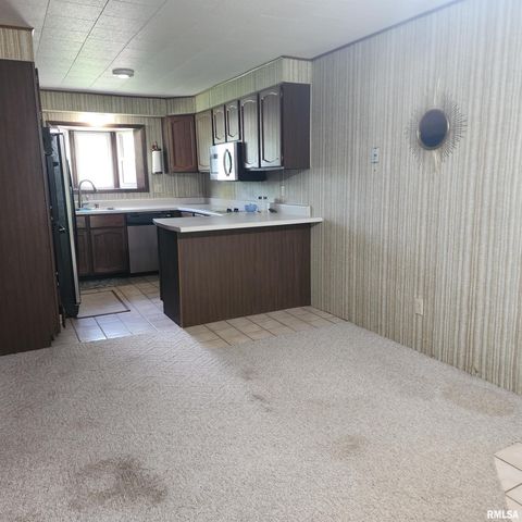 10 HOMESTEAD Drive, Mt Vernon, IL 62864