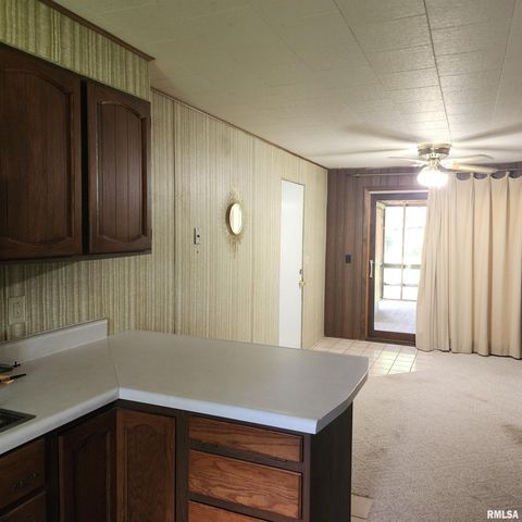 10 HOMESTEAD Drive, Mt Vernon, IL 62864