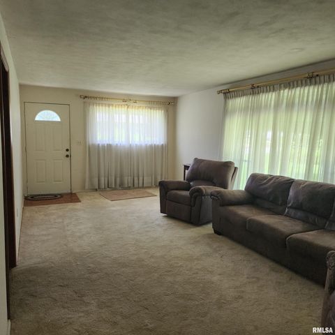 10 HOMESTEAD Drive, Mt Vernon, IL 62864