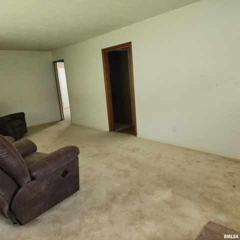 10 HOMESTEAD Drive, Mt Vernon, IL 62864