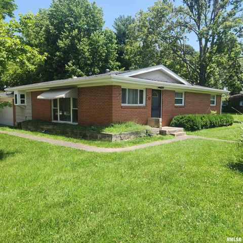 10 HOMESTEAD Drive, Mt Vernon, IL 62864