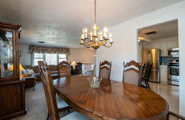 3 Anne Dr, Peabody, MA 01960