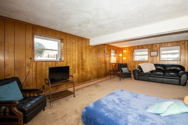 3 Anne Dr, Peabody, MA 01960