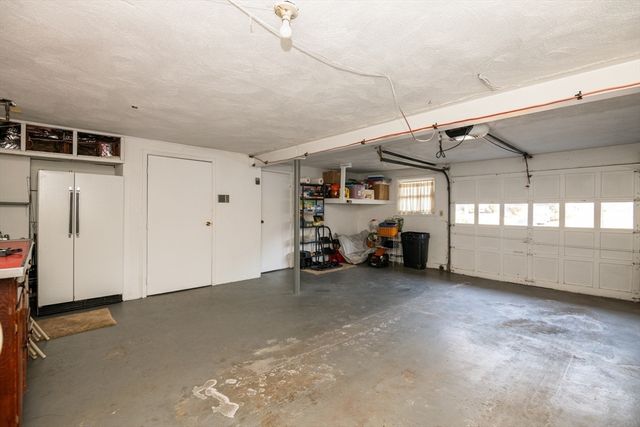 3 Anne Dr, Peabody, MA 01960