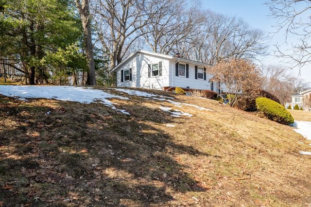 3 Anne Dr, Peabody, MA 01960