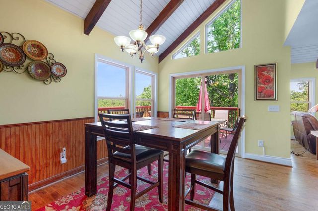 561 Summit Lane, Ellijay, GA 30540
