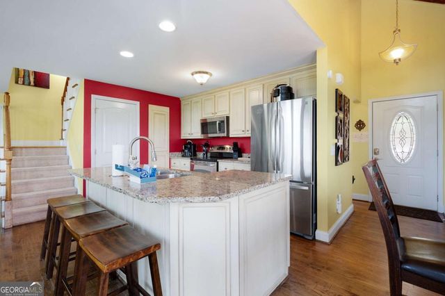 561 Summit Lane, Ellijay, GA 30540