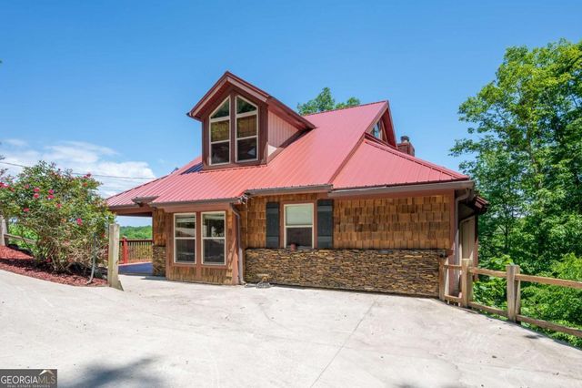 561 Summit Lane, Ellijay, GA 30540