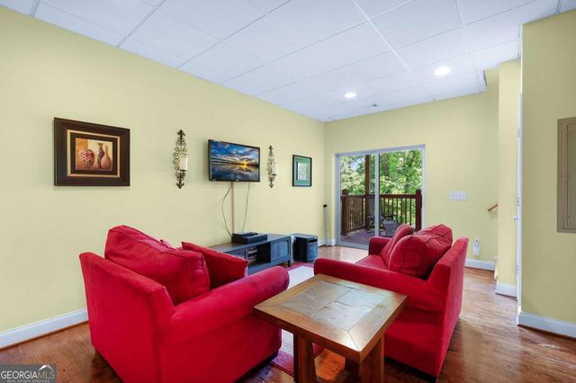 561 Summit Lane, Ellijay, GA 30540