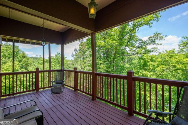 561 Summit Lane, Ellijay, GA 30540