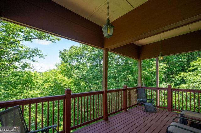 561 Summit Lane, Ellijay, GA 30540