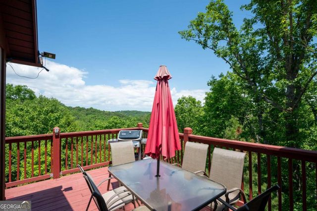 561 Summit Lane, Ellijay, GA 30540