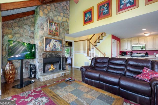 561 Summit Lane, Ellijay, GA 30540