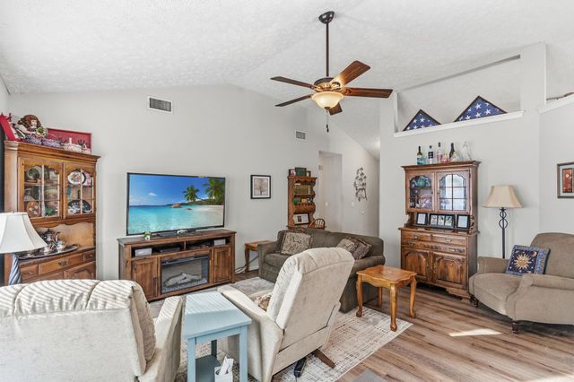 590 Bridgeport Dr., Myrtle Beach, SC 29577