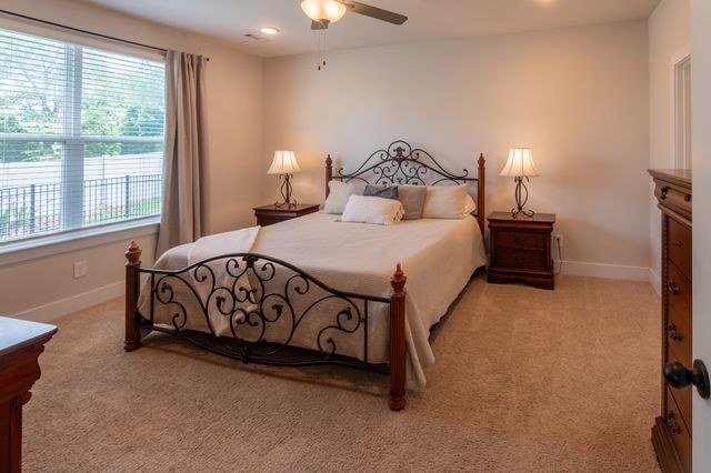 241 Griffin Ln, Gallatin, TN 37066