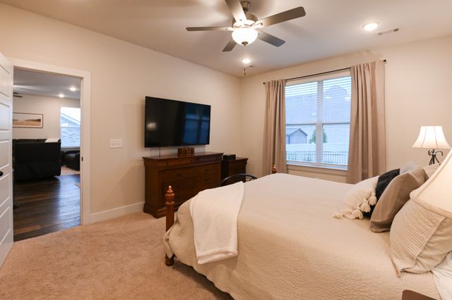 241 Griffin Ln, Gallatin, TN 37066