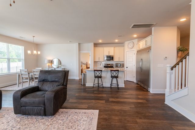 241 Griffin Ln, Gallatin, TN 37066
