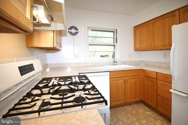 5932 1ST STREET, Arlington, VA 22203