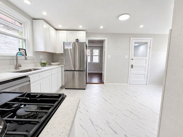 12253 S Peoria Street, Chicago, IL 60643
