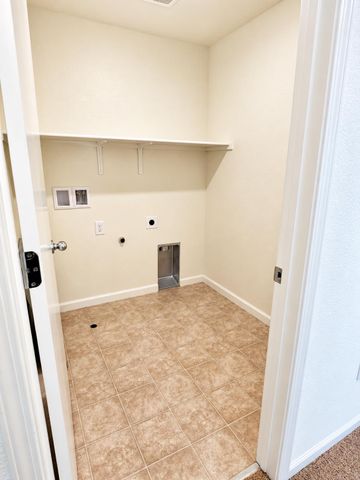 1476 Meridian St, Manteca, CA 95337