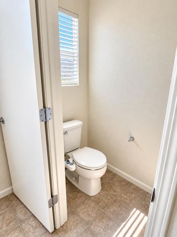 1476 Meridian St, Manteca, CA 95337