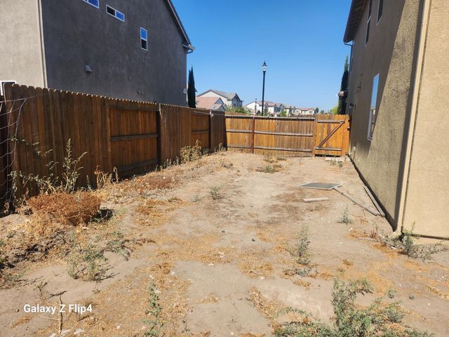 1476 Meridian St, Manteca, CA 95337