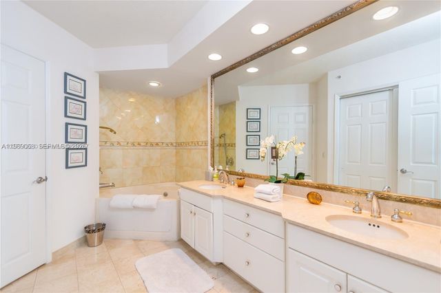 3370 Hidden Bay Dr 1814, Aventura, FL 33180