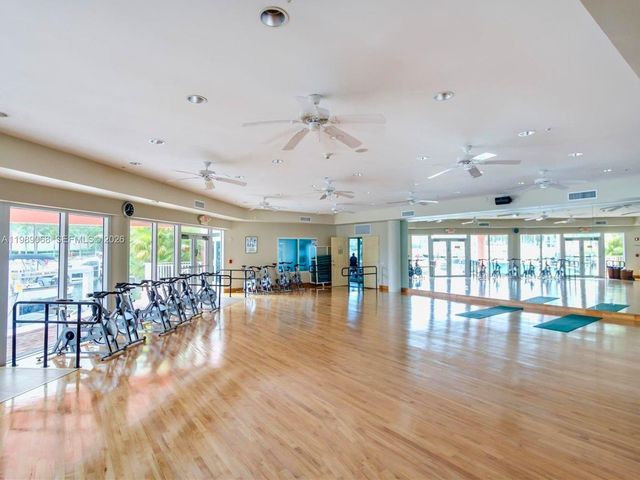 3370 Hidden Bay Dr 1814, Aventura, FL 33180