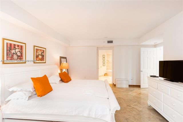 3370 Hidden Bay Dr 1814, Aventura, FL 33180