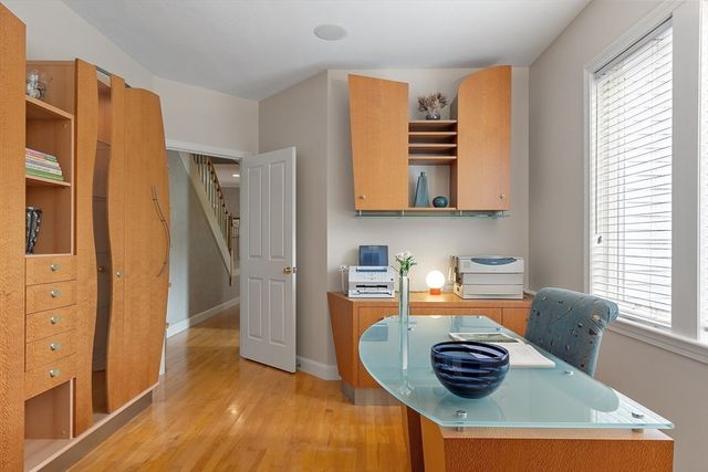 4 Hazelwood Circle, Andover, MA 01810