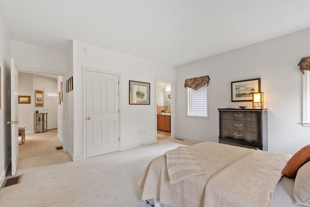 4 Hazelwood Circle, Andover, MA 01810