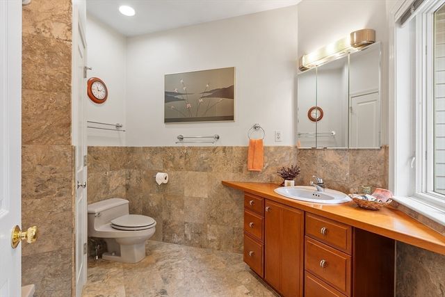 4 Hazelwood Circle, Andover, MA 01810