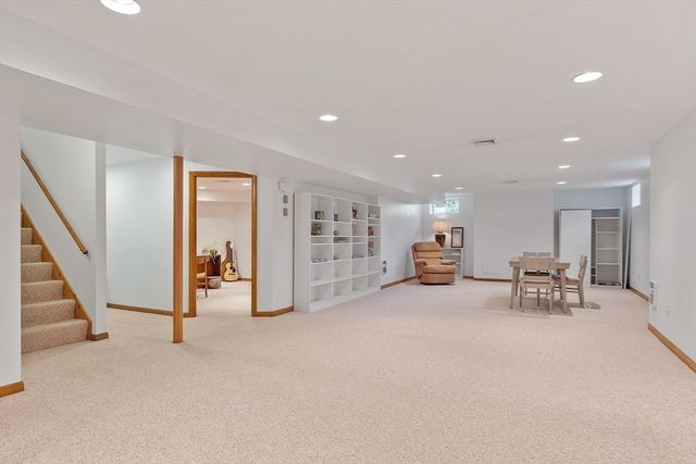 4 Hazelwood Circle, Andover, MA 01810