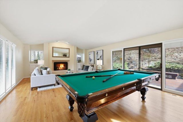 1226 E Christmas Tree Ln, Spokane, WA 99203