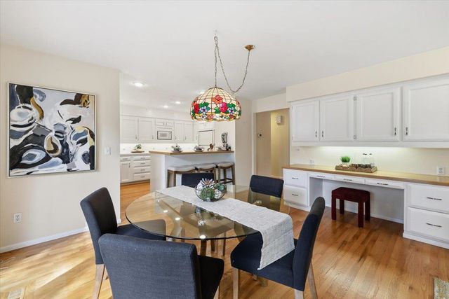 1226 E Christmas Tree Ln, Spokane, WA 99203