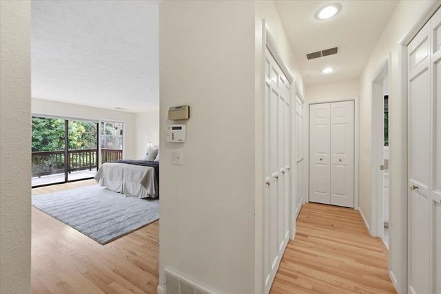 1226 E Christmas Tree Ln, Spokane, WA 99203