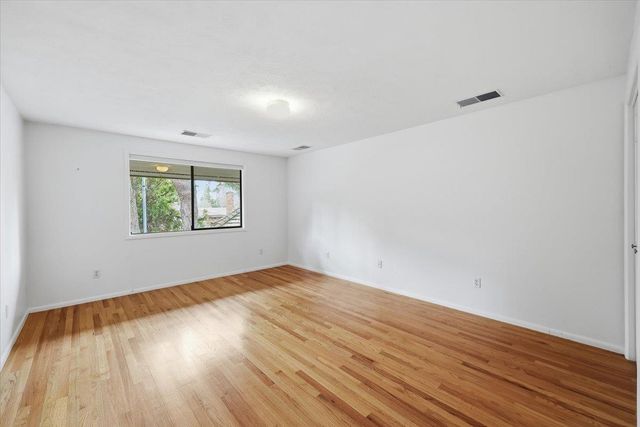 1226 E Christmas Tree Ln, Spokane, WA 99203