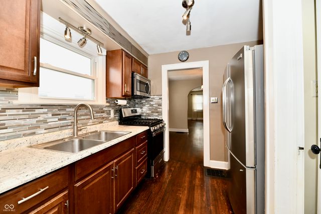 152 E Pleasant Run Parkway North Drive, Indianapolis, IN 46225