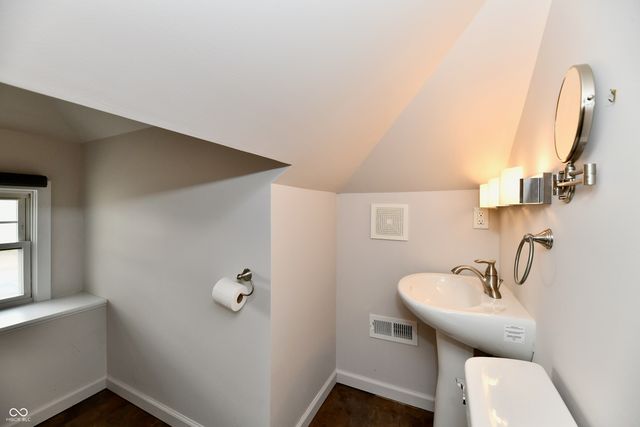 152 E Pleasant Run Parkway North Drive, Indianapolis, IN 46225