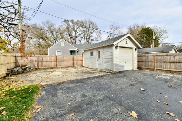 152 E Pleasant Run Parkway North Drive, Indianapolis, IN 46225