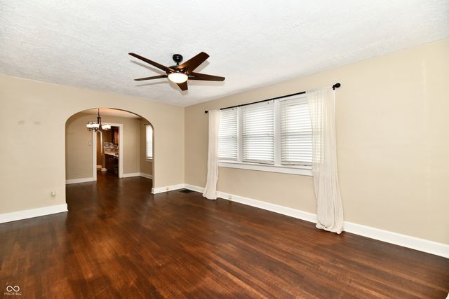 152 E Pleasant Run Parkway North Drive, Indianapolis, IN 46225