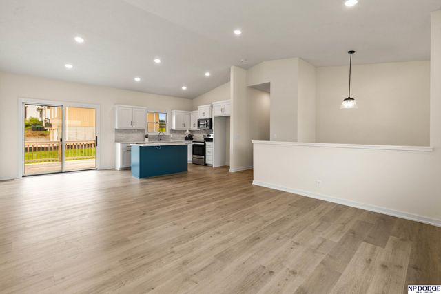 21509 Old Coach Road, Omaha, NE 68022