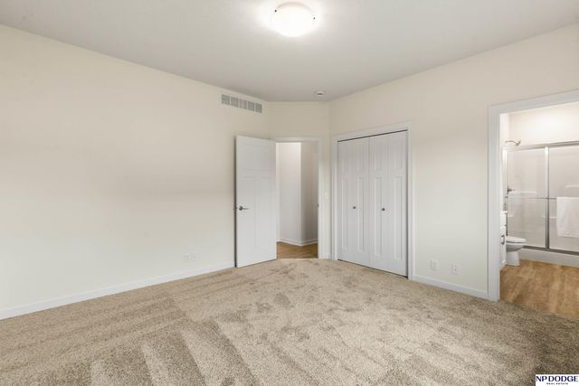 21509 Old Coach Road, Omaha, NE 68022