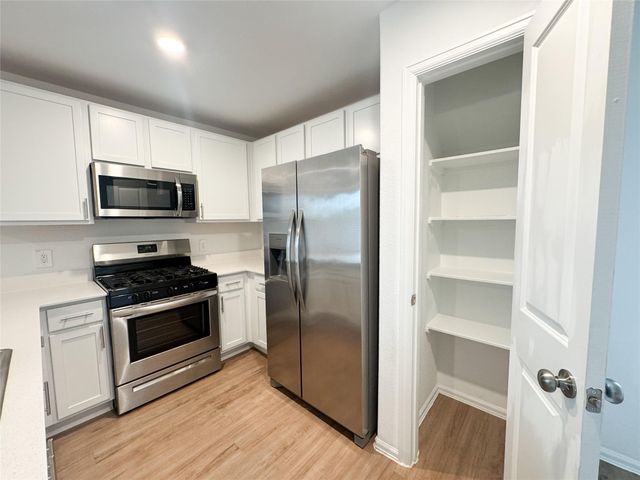 1411 Las Cuevas Drive, Conroe, TX 77301