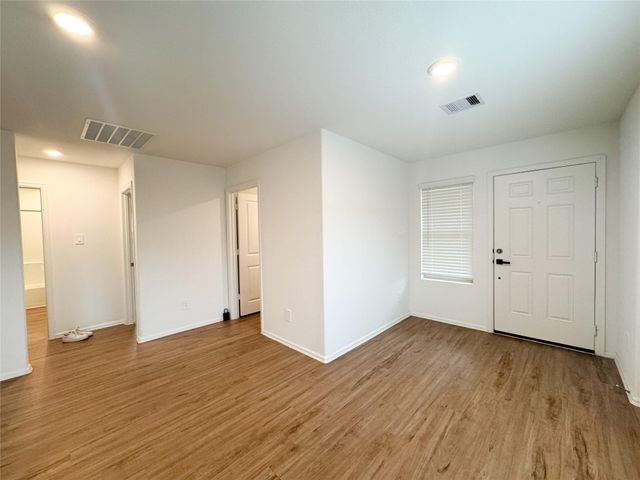 1411 Las Cuevas Drive, Conroe, TX 77301