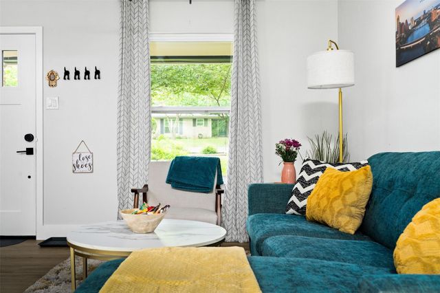 11807 Oakwood DR, Austin, TX 78753